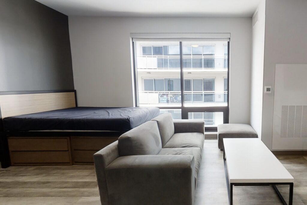 91262EB5 5148 4631 A655 E515A8E8C789 1 201 a